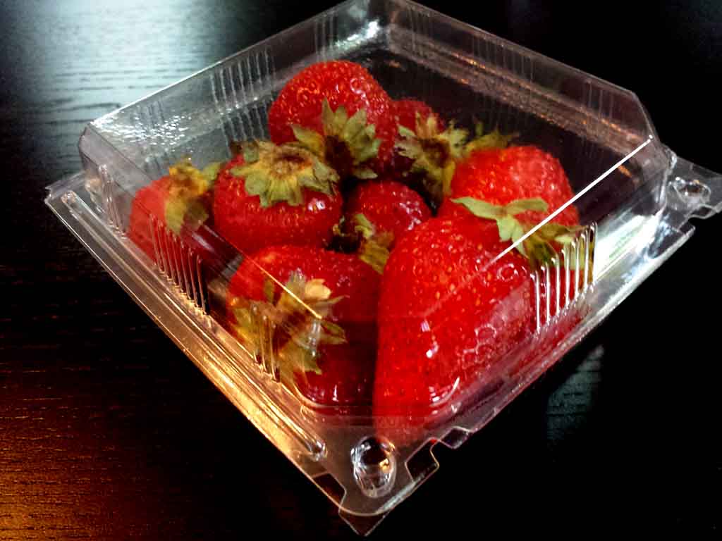 caserole plastic pentru fructe, capsuni